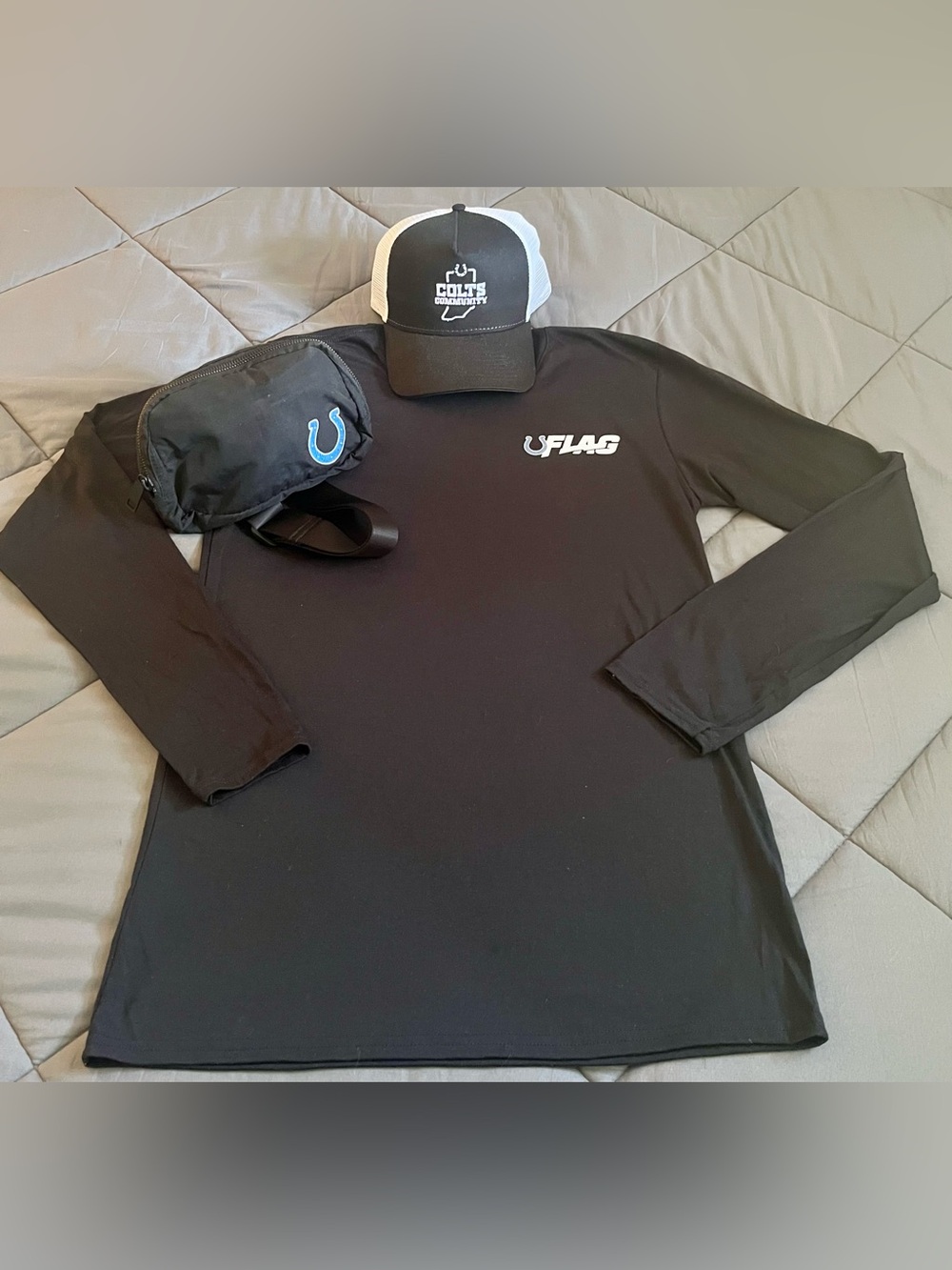 INDIANAPOLIS COLTS 3-Piece Bundle. Unisex Long-Sleeve Tee (S) & Fanny Pack. NWOT